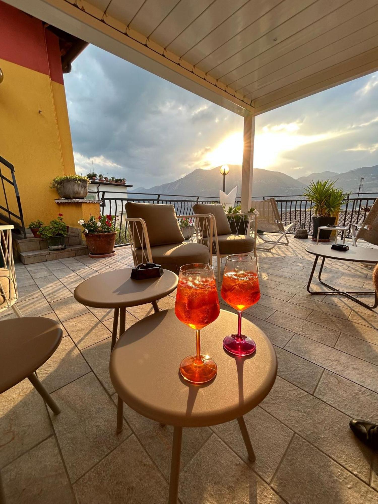 Hotel Pace Brenzone sul Garda Exterior photo