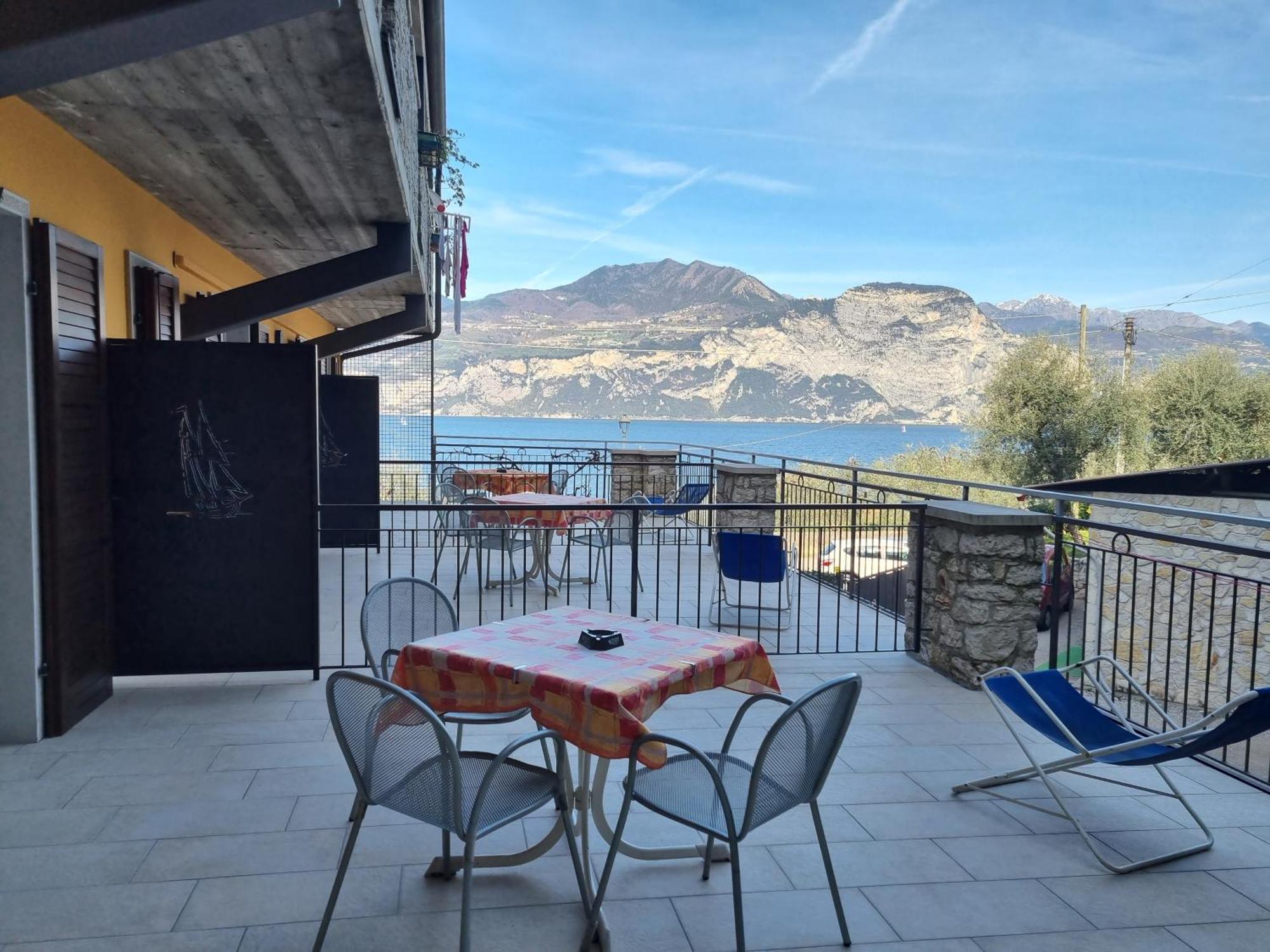 Hotel Pace Brenzone sul Garda Exterior photo